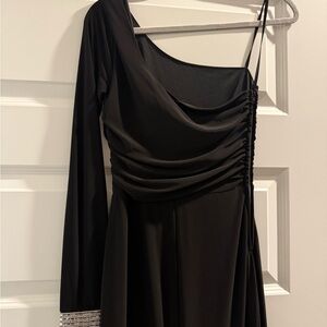Elegant Black One-Shoulder Dress